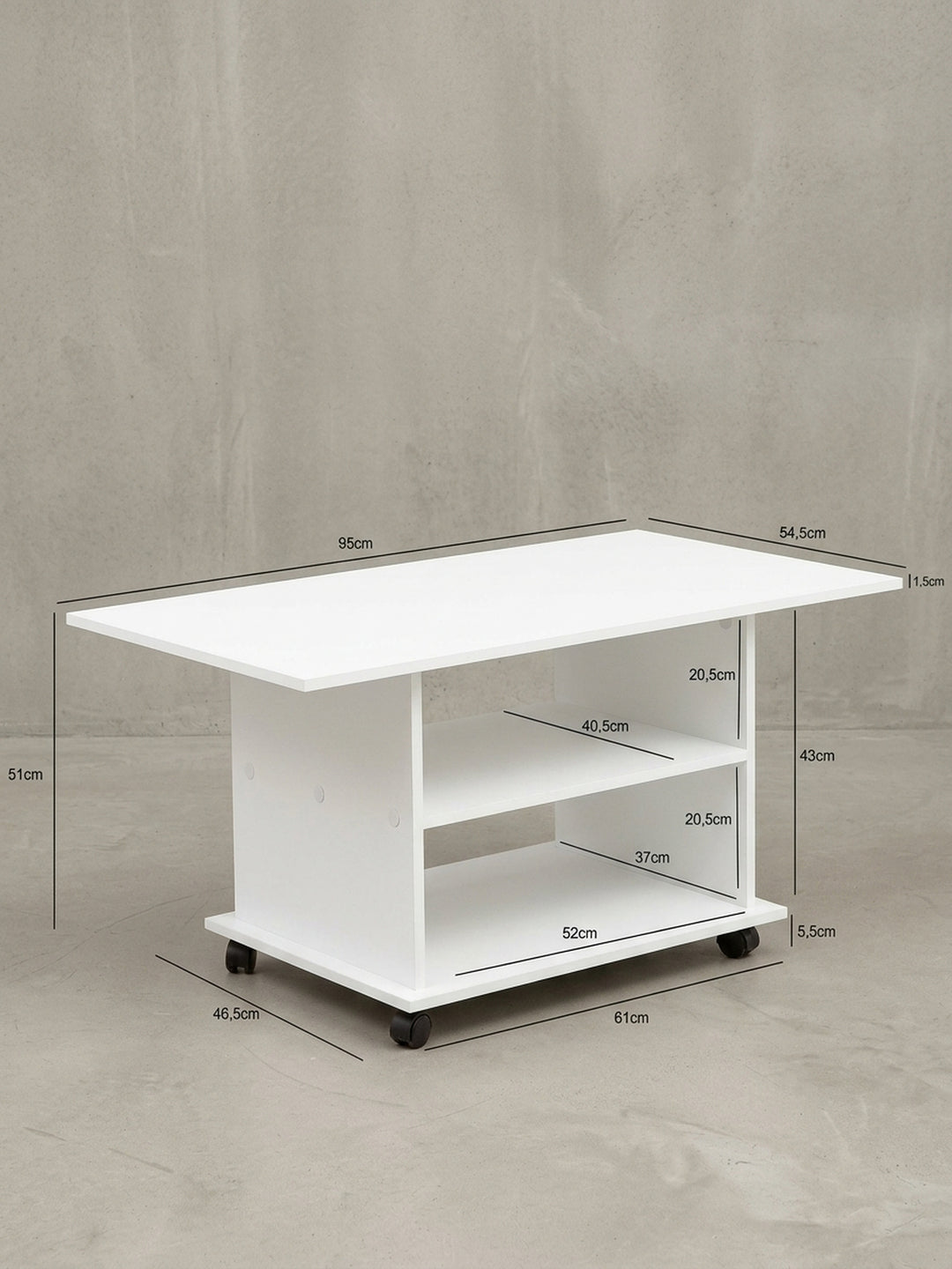 Rückwärtige Detailansicht des weißen Couchtisches. Die präzise Verarbeitung der melaminbeschichteten Kanten und die offene Struktur der zwei großen Ablagefächer werden deutlich._