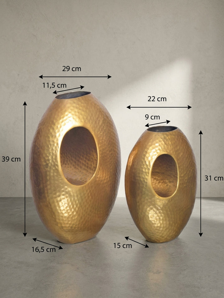 Technische Zeichnung der goldenen Dekovase mit exakten Maßangaben: Höhe 39 cm, Breite 29 cm – ideal zur Größenplanung für Regale oder Konsolen._