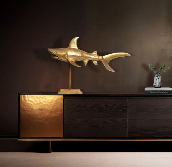 Dekofigur Hai Aluminium Maritim 70 cm mit Sockel - Design Metall Deko Alu Modern - Tischdeko Wohndeko Aluminiumdekoration - Dekoration Wohnaccessoire_