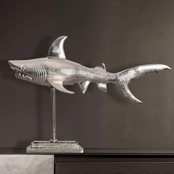 Dekofigur Hai Aluminium Maritim 70 cm mit Sockel - Design Metall Deko Alu Modern - Tischdeko Wohndeko Aluminiumdekoration - Dekoration Wohnaccessoire_