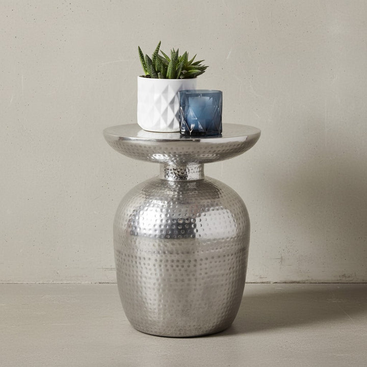 Dekotisch ENNS_ Orientalisch_ Hammerschlagstruktur_ Aluminium_ 15 kg Belastbarkeit - KADIMA DESIGN_Farbe_ Silber_ Größe_ 36x36x46 cm_