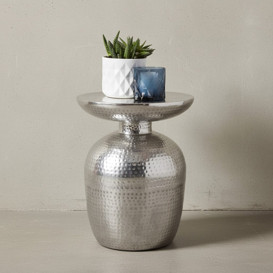Dekotisch ENNS_ Orientalisch_ Hammerschlagstruktur_ Aluminium_ 15 kg Belastbarkeit - KADIMA DESIGN_Farbe_ Silber_ Größe_ 36x36x46 cm_