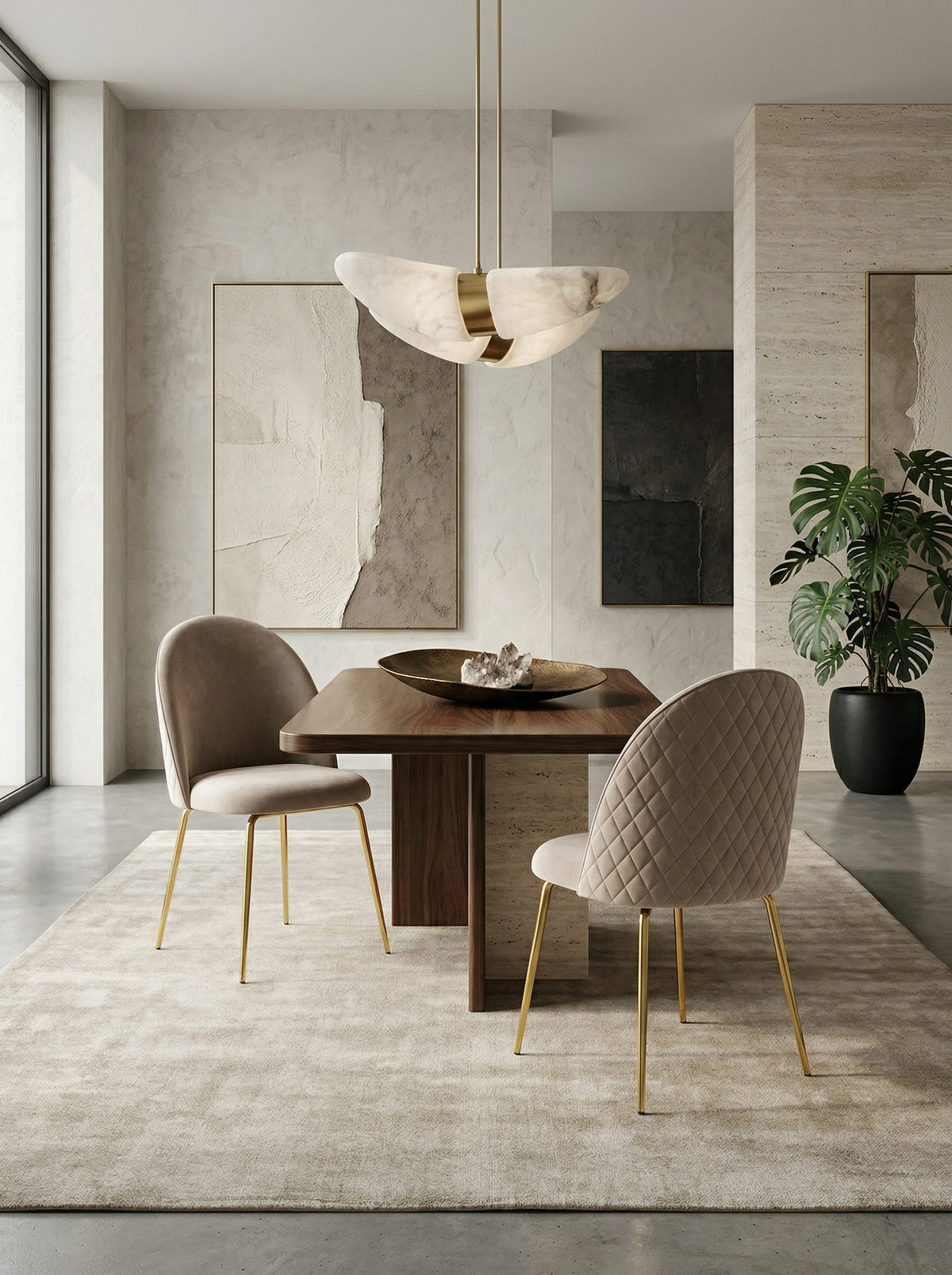 2er-Set Esszimmerstühle in Beige mit Samtbezug und goldenen Beinen – moderne Polsterstühle mit gestepptem Rücken