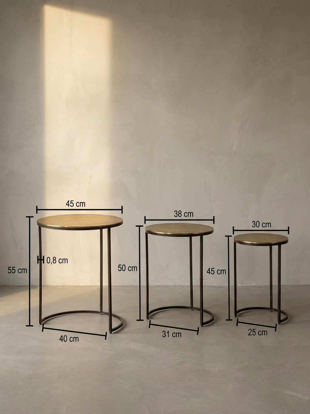 Technisches Maßbild des 3er-Set Beistelltisches mit exakten Höhen- und Breitenangaben: 55cm, 50cm und 45cm für die perfekte Raumplanung._