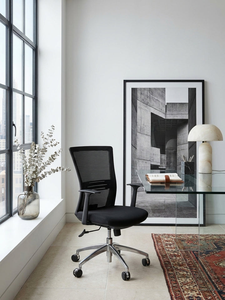 Bürostuhl Stoff schwarz Nahaufnahme hochwertige Oberfläche Stoff mit sichtbarer Materialstruktur mit Rollen und Höhenverstellung Qualität Möbel Home Office Wohnen Einrichtung Interior_