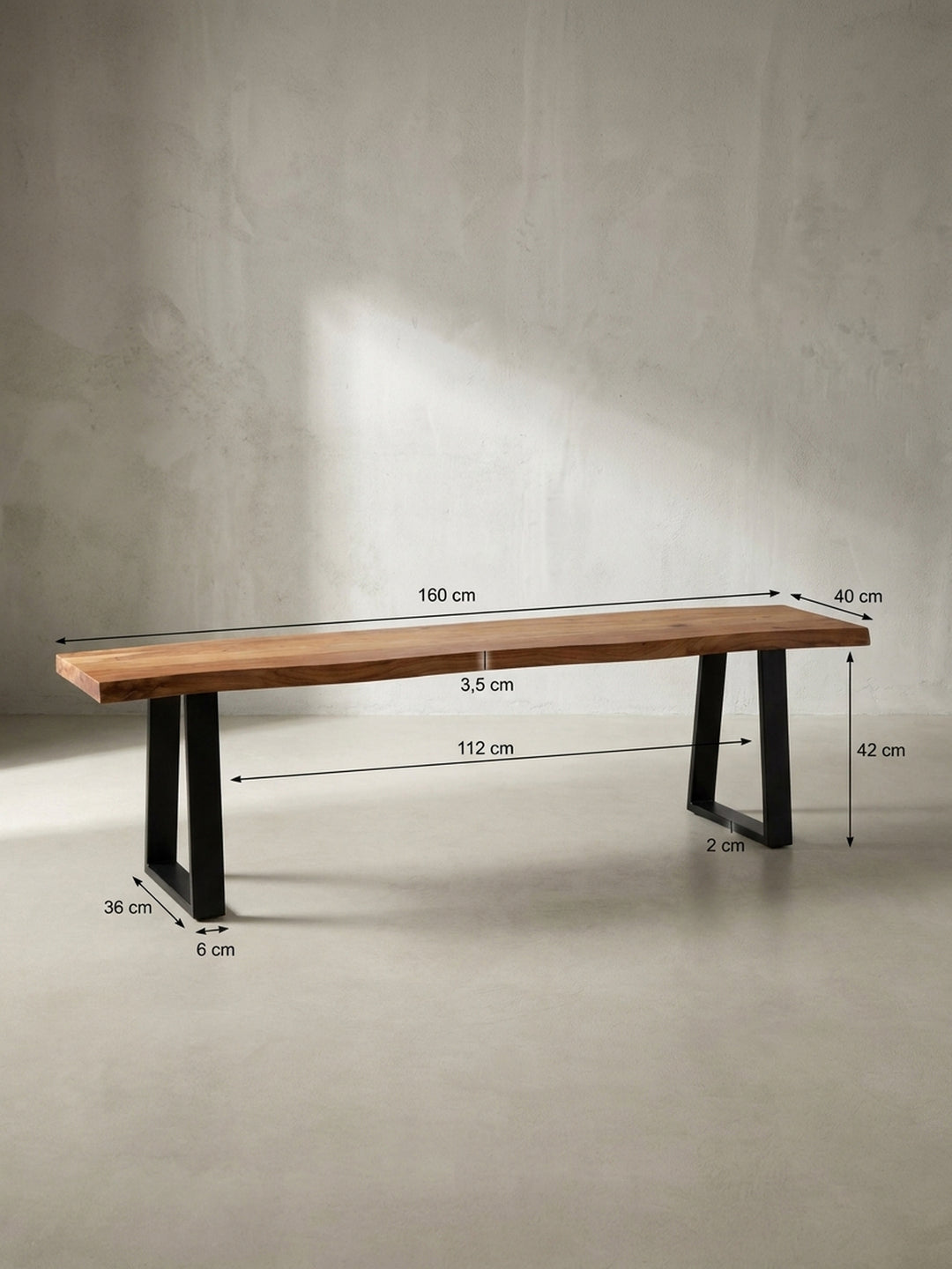 Sitzbank aus Akazienholz mit exakten Maßen: Länge 160 cm, Tiefe ca. 40 cm und Höhe 45,5 cm, ideal für die Planung Ihres Esszimmers._