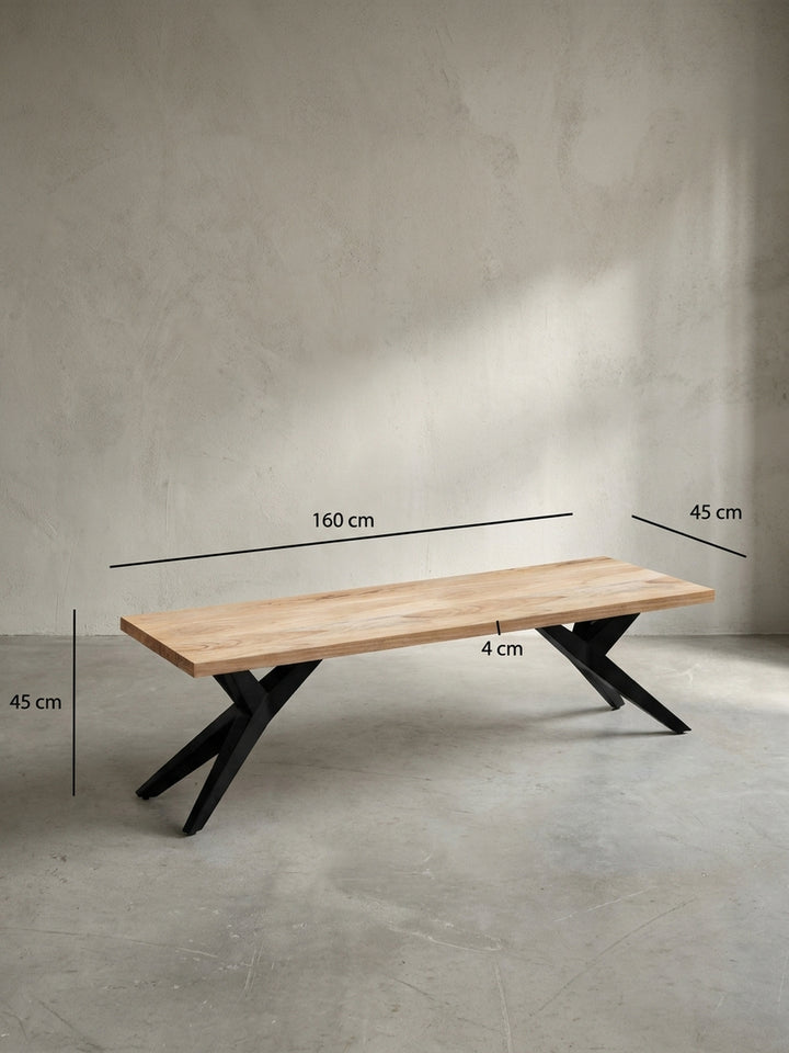 Esszimmerbank mit Bemaßung: Länge 160 cm, Höhe 45 cm, Tiefe 45 cm, ideal für die Planung des Platzbedarfs im Essbereich._