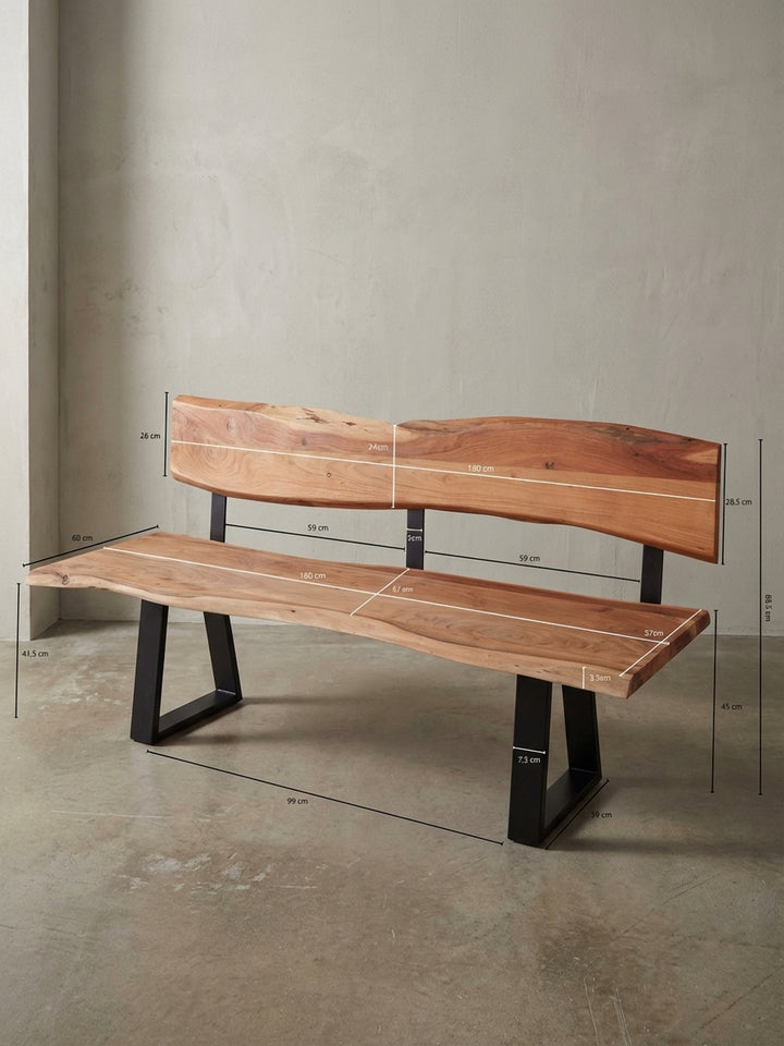 Rückansicht der massiven Esszimmerbank. Die stabile Befestigung der Rückenlehne an den schwarzen Eisenstreben zeigt die robuste Verarbeitung des 180x60x86 cm großen Möbels._