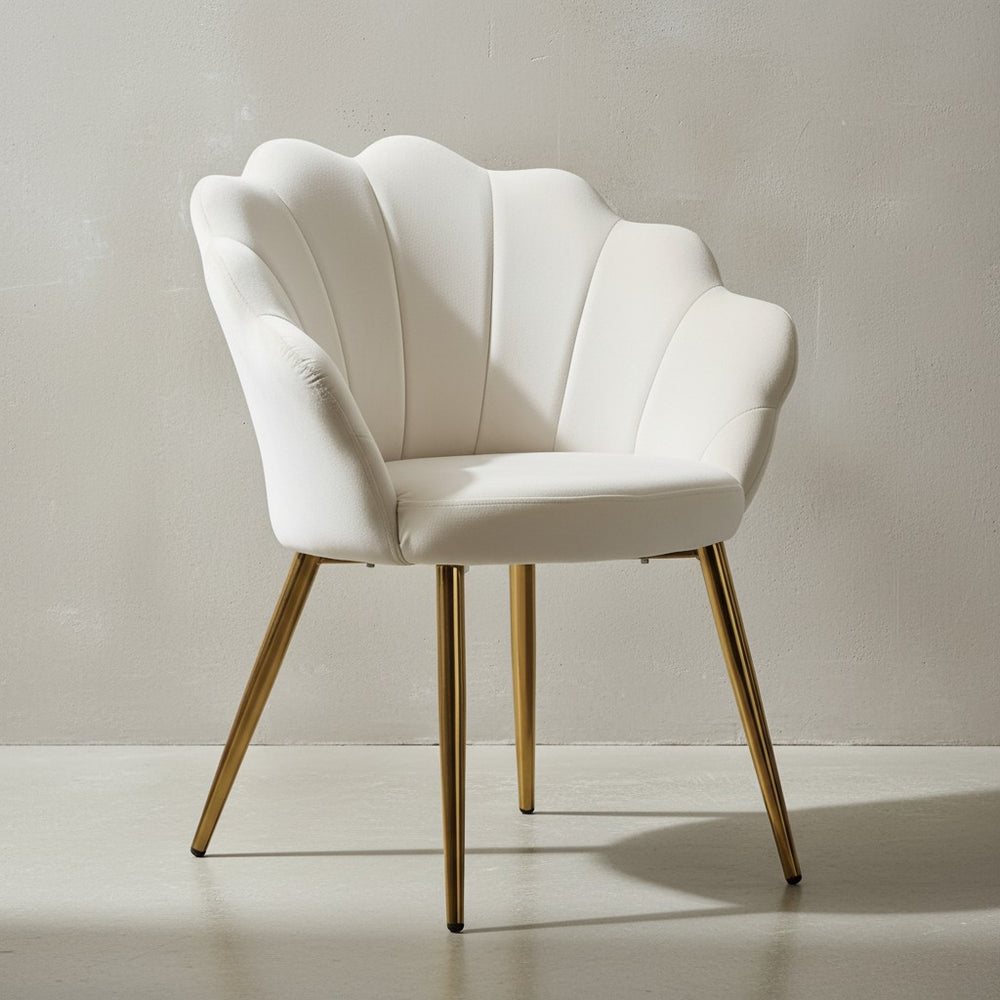 Esszimmerstuhl TULIP_ Skandinavisches Design_ Samtbezug_ goldene Metallbeine_ Kunststoffkappen - KADIMA DESIGN_Farbe_ Weiß_ Größe_ 53x48x80 cm_