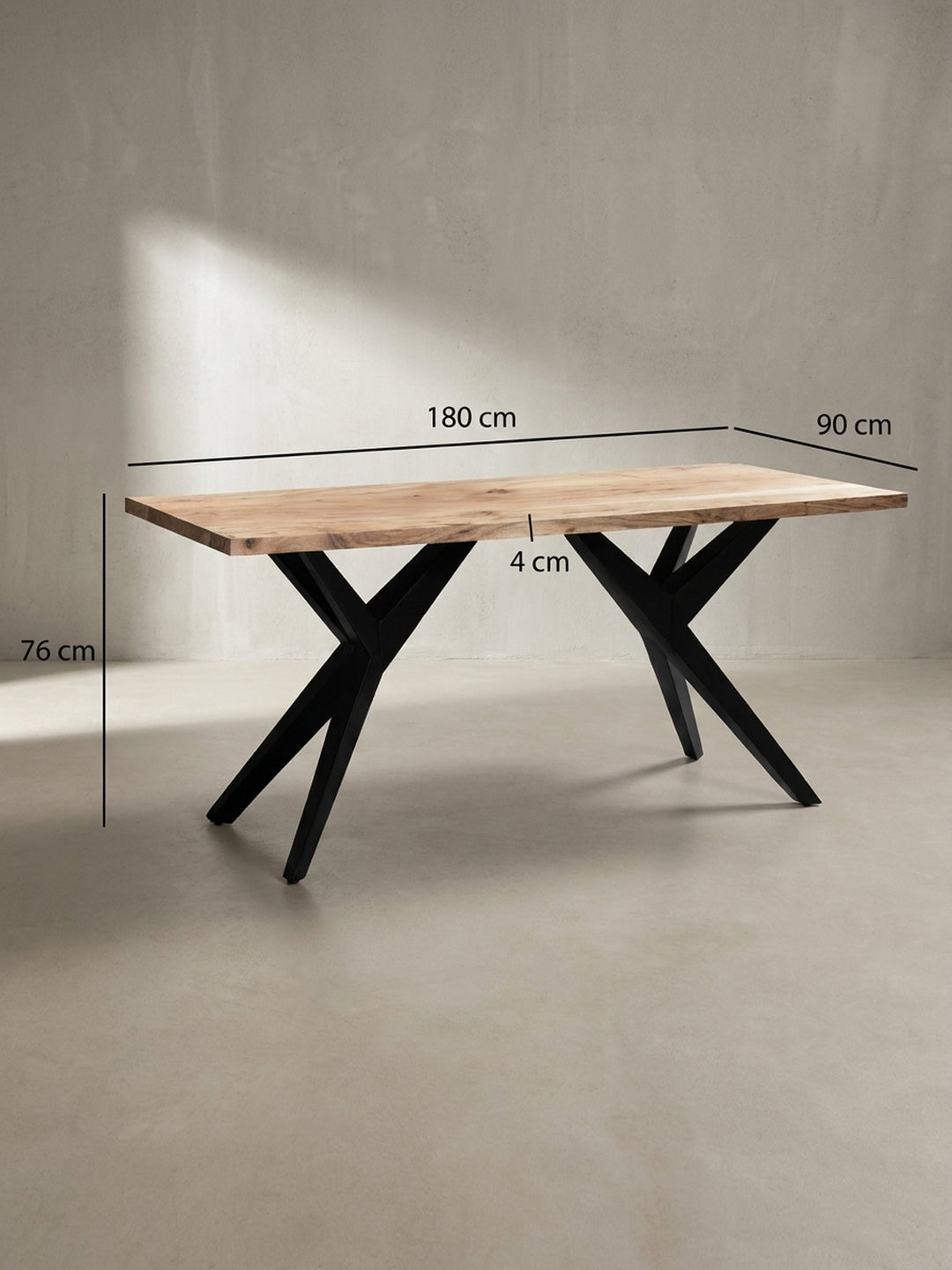 Technisches Bild des Akazienholz-Esstisches mit exakten Maßangaben: 180 cm Länge, 90 cm Breite und 76 cm Höhe für die Raumplanung._
