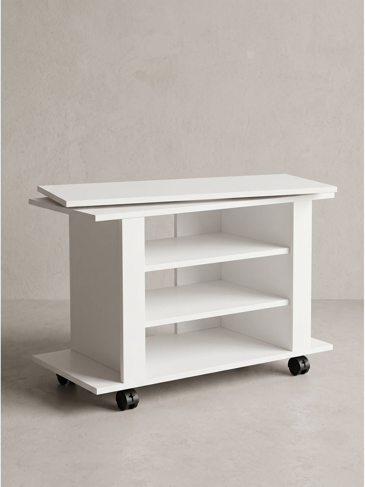 Frontale Ansicht des weißen TV Lowboards 78x38x51 cm mit drei offenen Fächern für Geräte vor einem neutralen Hintergrund._