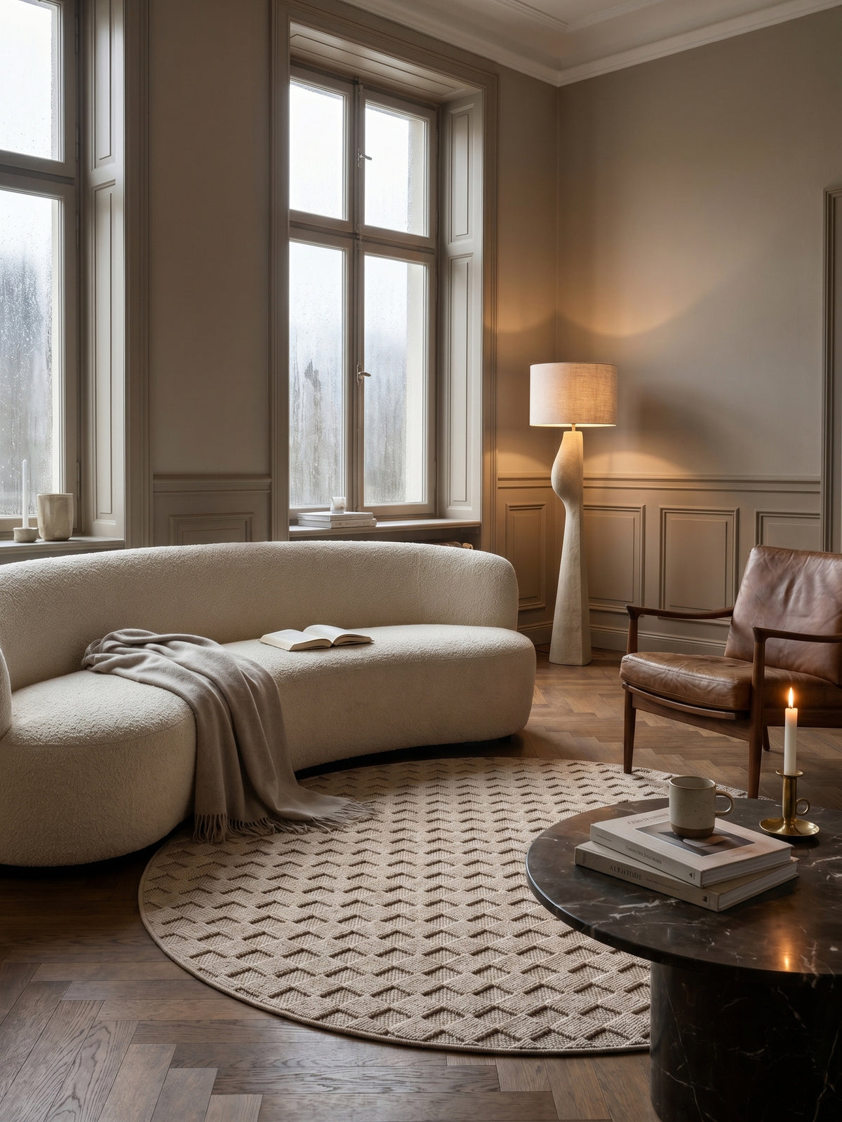 Teppich Beige rund im Wohnzimmer Einrichtungsidee_