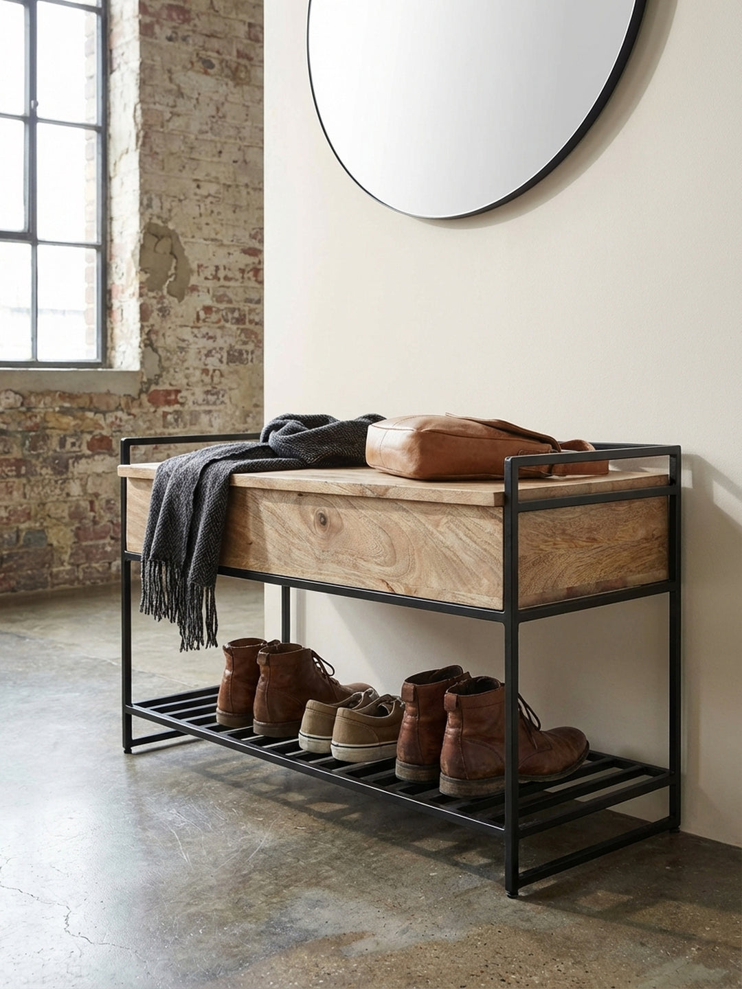 Flurbank mit Stauraum: Modernes Holz & Metall Design – Kadima Design