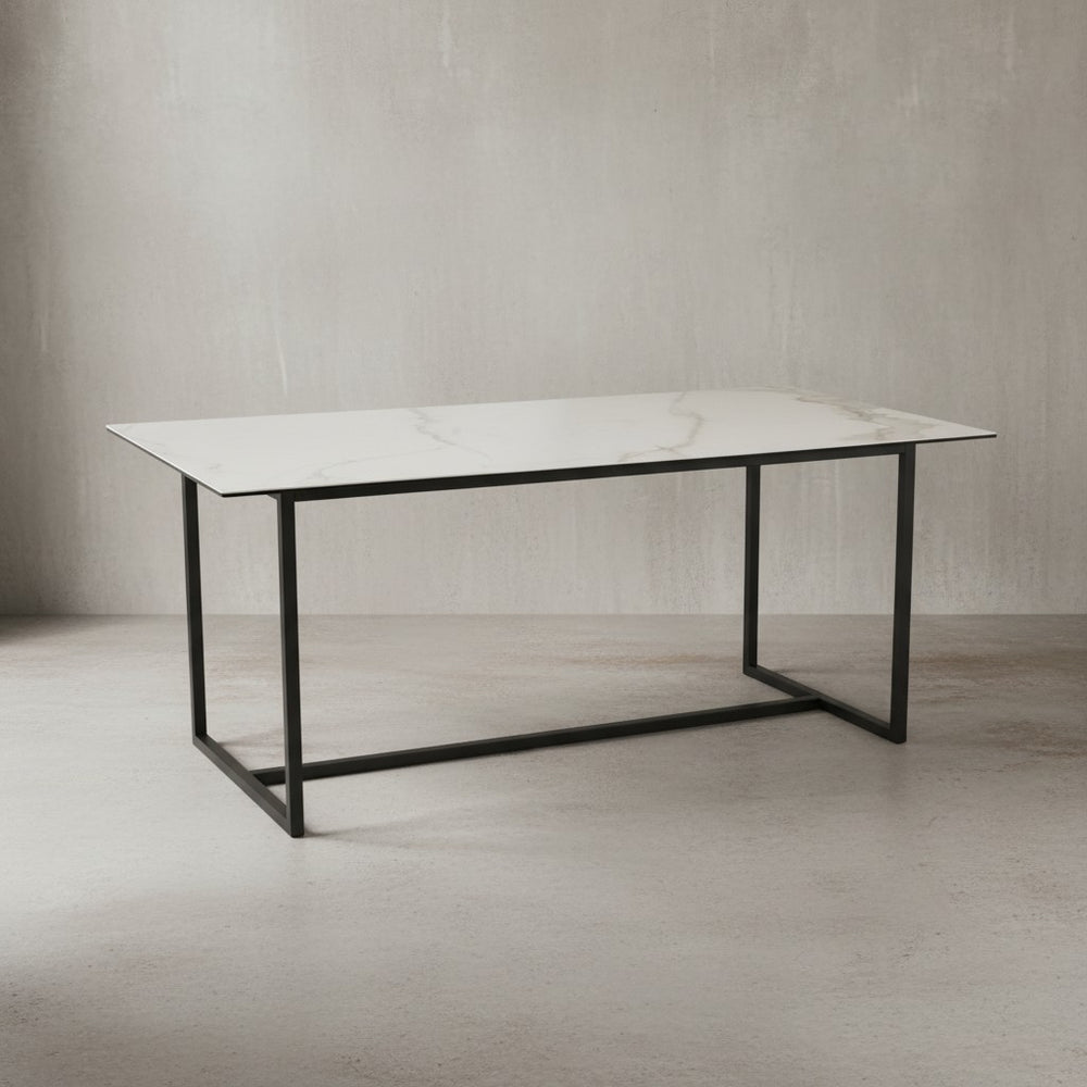 Weißer Glastisch mit Marmor-Optik 180x90cm - Keramik-Glasplatte auf mattschwarzem Gestell - ideal für moderne Esszimmer von Kadima Design_
