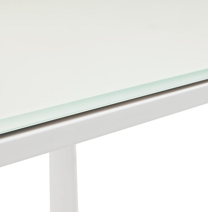 Designerschreibtisch Detailansicht - Schlankes Kufengestell - verchromte Elemente - perfekt für moderne - urbane Wohnungen. Kadima Design._
