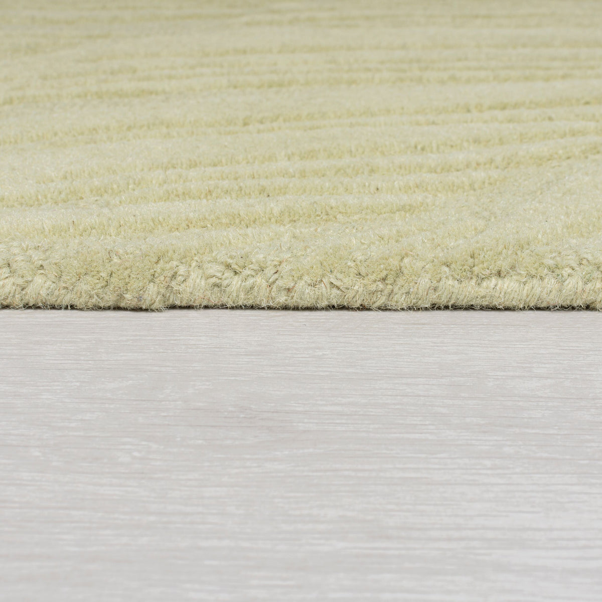Handgetufteter Teppich aus 100% Wolle in beruhigenden Farben_Grün-Beige_Rechteckig_