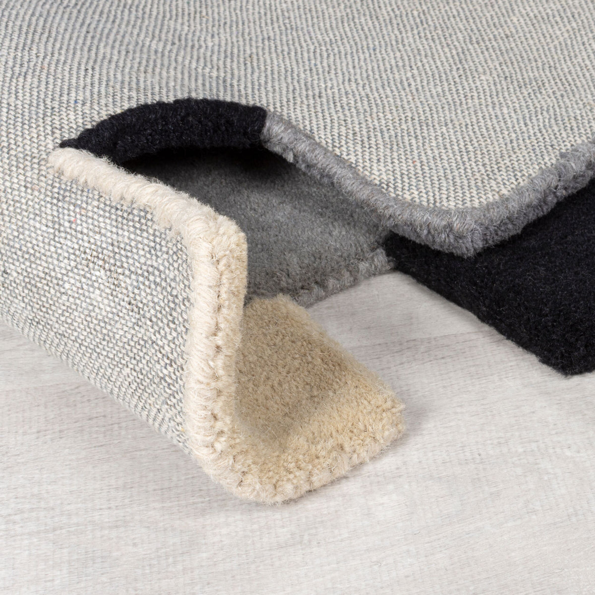 Wollteppich mit geometrischem Design - handgetuftet – THAMES EVA_Läufer_