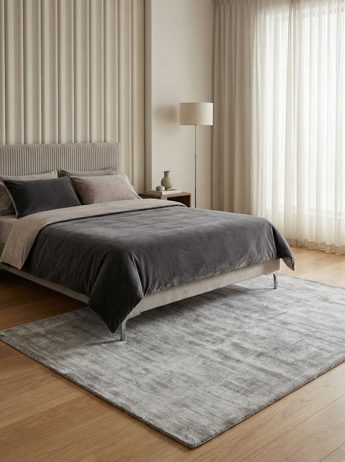 Handgewebter Viskose-Teppich Zeitloses Design in Neutraltönen Luxuriös und Hotelqualität BARI Kollektion Kadima