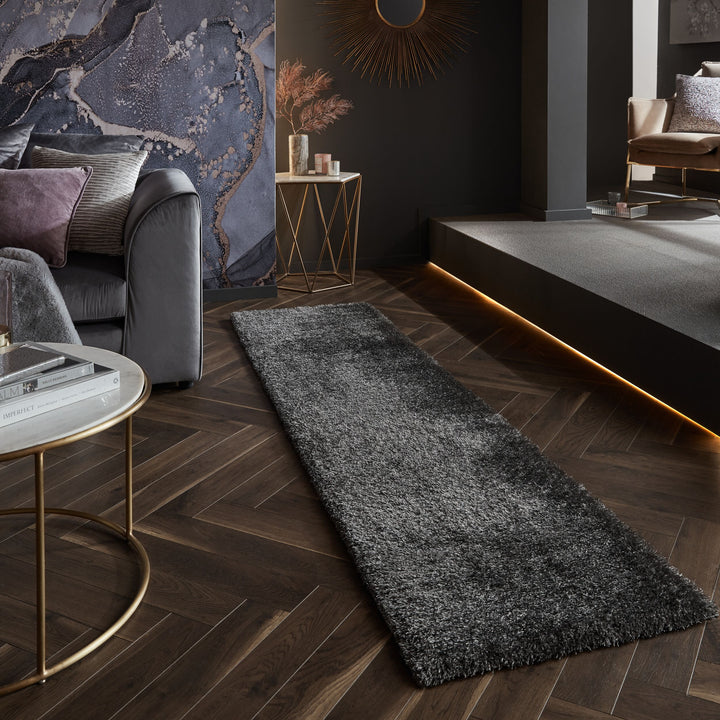 Hochflor-Teppich aus recyceltem Polyester_Anthrazit_Läufer_