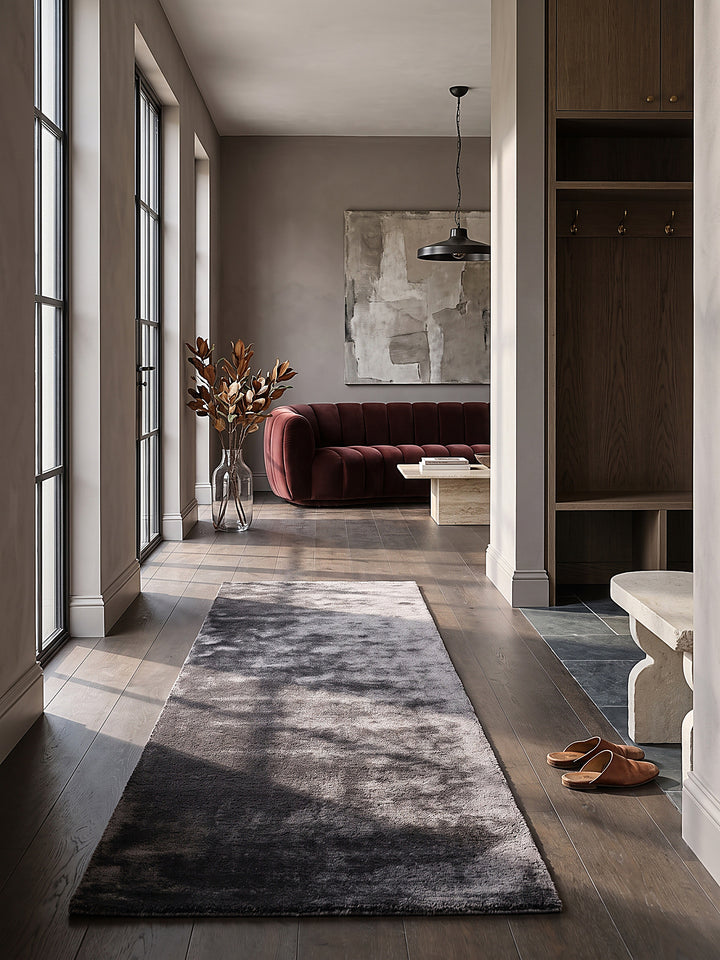 Teppich Anthrazit Läufer im modernen Wohnzimmer_