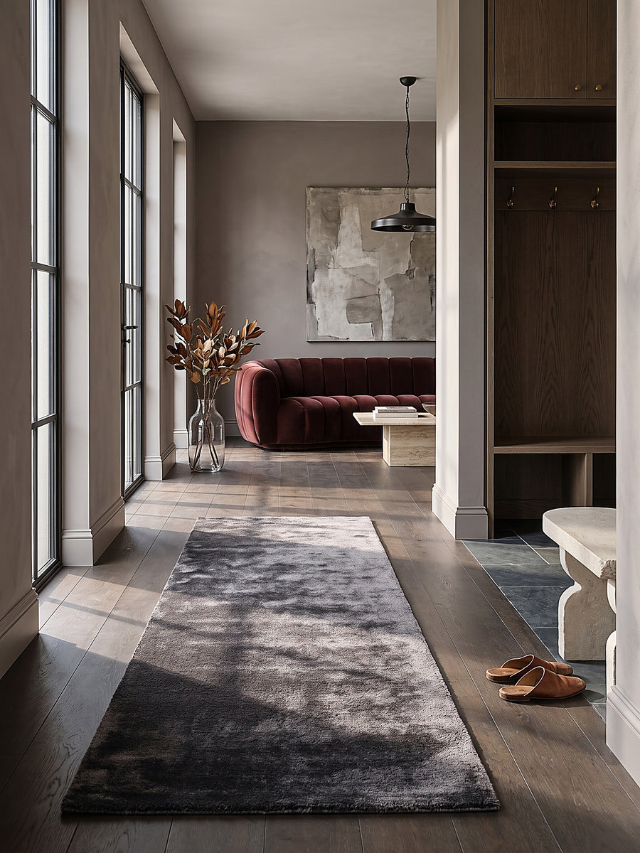 Teppich Anthrazit Läufer im modernen Wohnzimmer_