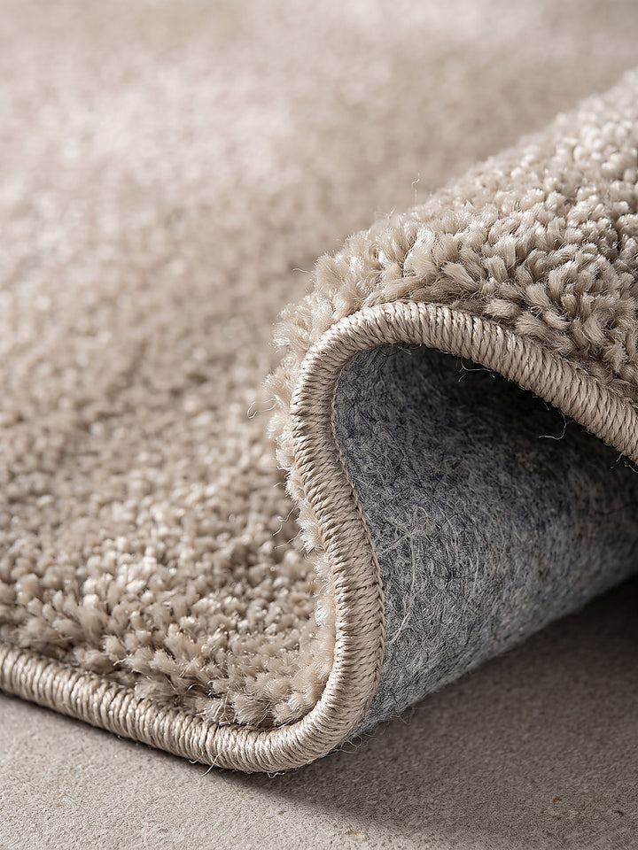 Teppich Beige Kante Verarbeitung_
