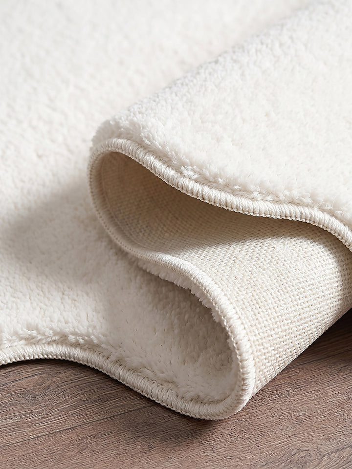 Teppich Creme Kante Verarbeitung_