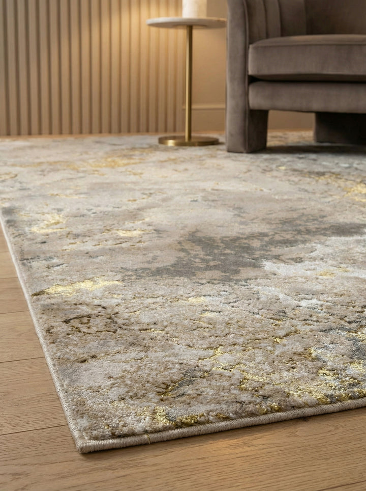 Hochglanz-Teppich mit Metallic-Effekt_Abstraktes Galaxie-Design in Gold mit Beige Grau-Akzenten_Strapazierfähig Pflegeleicht - COMO-Varenna - Kadima Design_