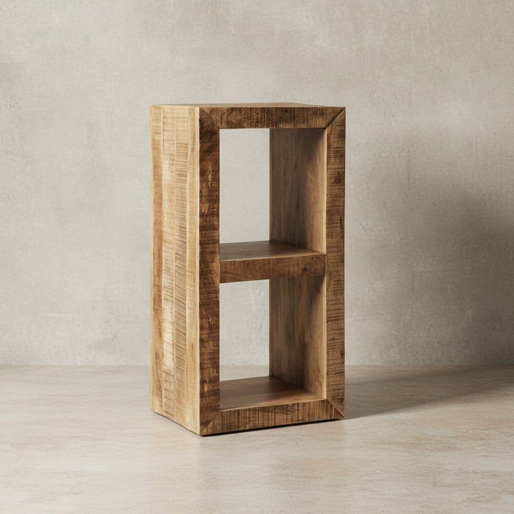 Holzregal EWA_ Rustikales Standregal_ Cube-Form_ Vintage-Shabby-Look_ 2 Innenräume_ recyceltes Mango-Massivholz - KADIMA DESIGN_Farbe_ Beige_ Größe_ 45x35x90 cm_