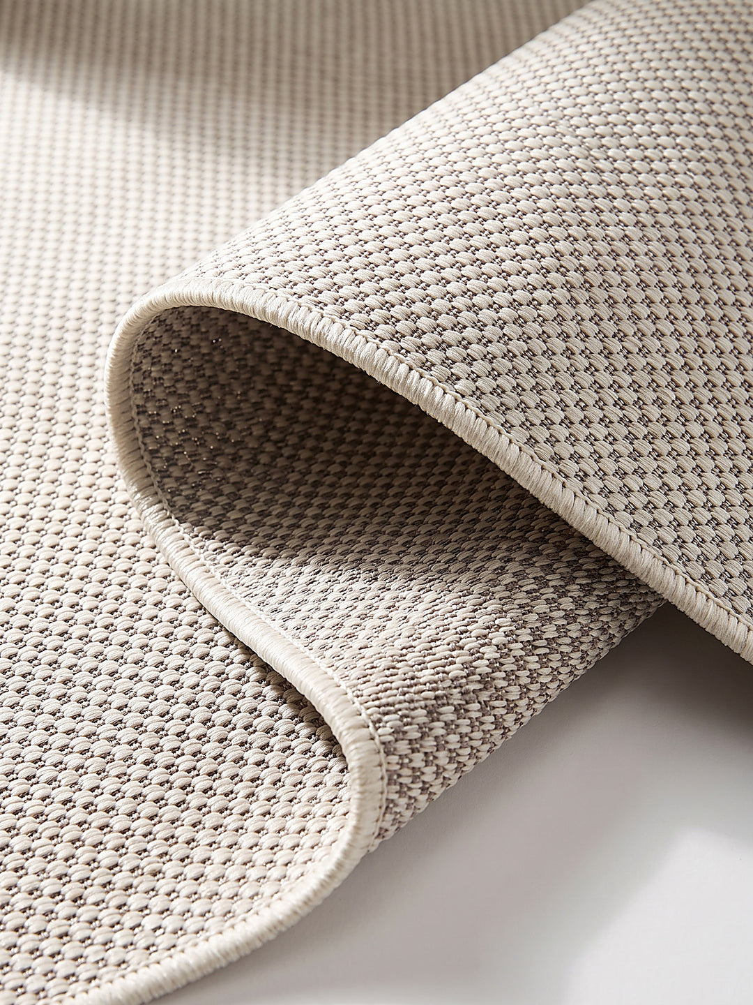 Teppich Creme Kante Verarbeitung_