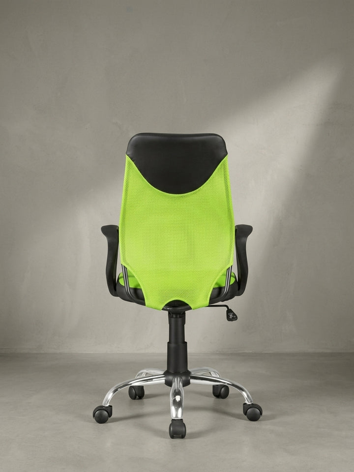 Detailaufnahme des praktischen Hebels unter der Sitzschale, mit dem sich der ergonomische Drehstuhl stufenlos an die Körpergröße des Kindes anpassen lässt._