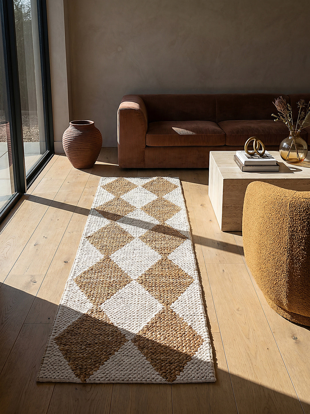 Teppich Beige Läufer als Wandteppich Wanddekoration Textilkunst Interior Design_