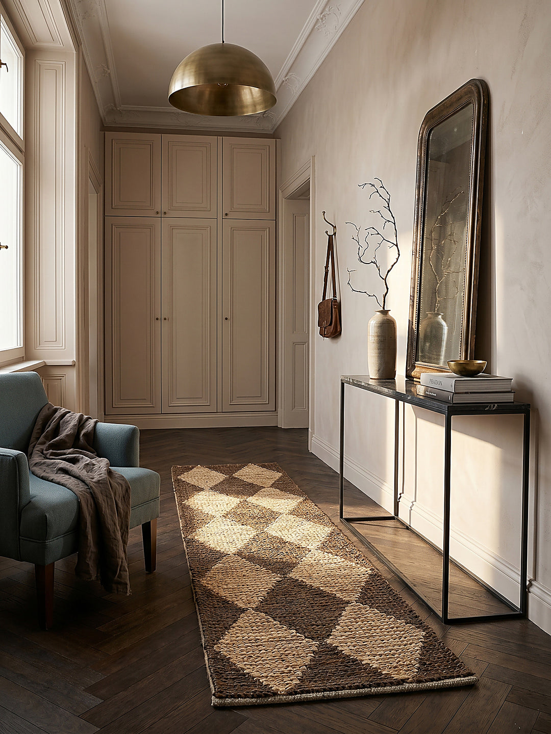 Teppich Braun Läufer im modernen Wohnzimmer Einrichtungsidee_