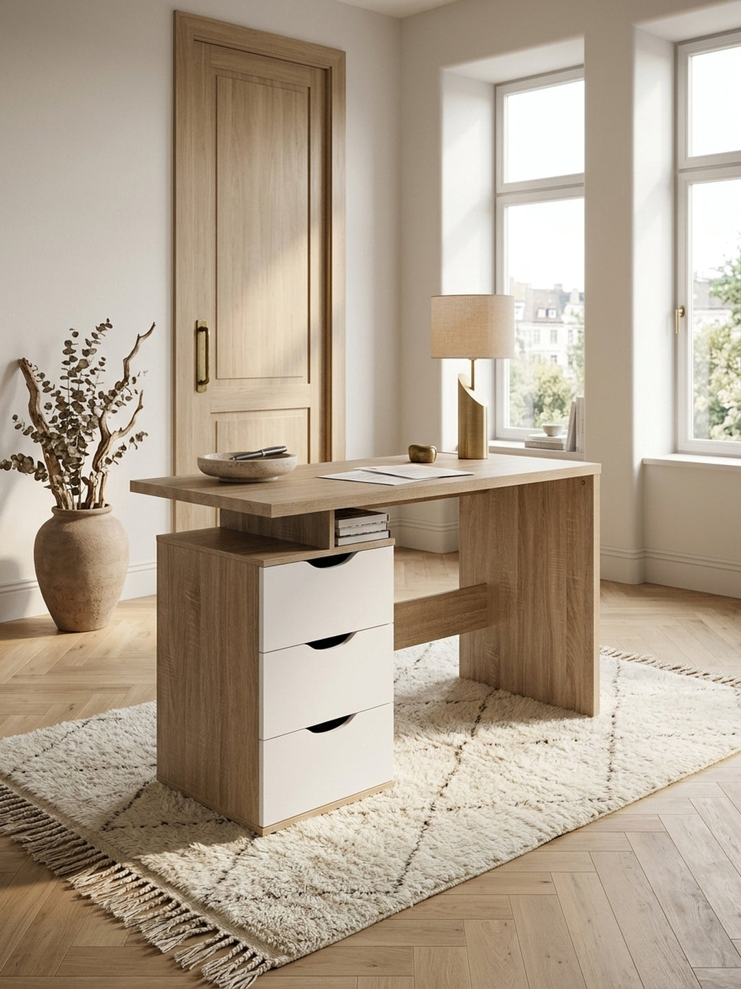 Schreibtisch Eiche Massivholz weiß 53x120x76 cm in stilvoller Home Office-Einrichtung mit Dekoration und Accessoires aus der Vogelperspektive mit Schublade_