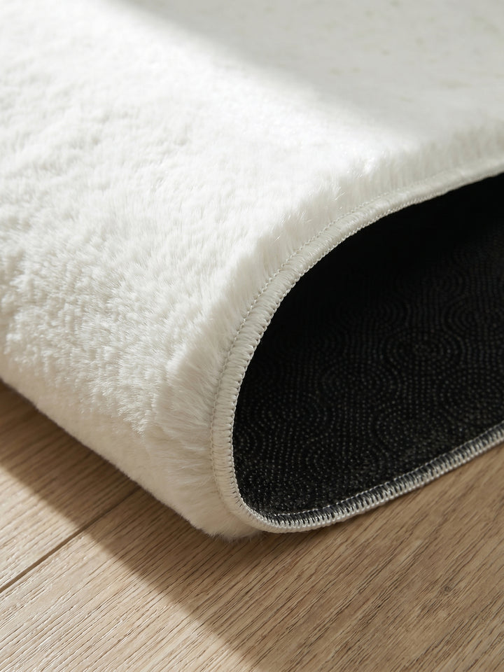 Teppich Creme Kante Verarbeitung_