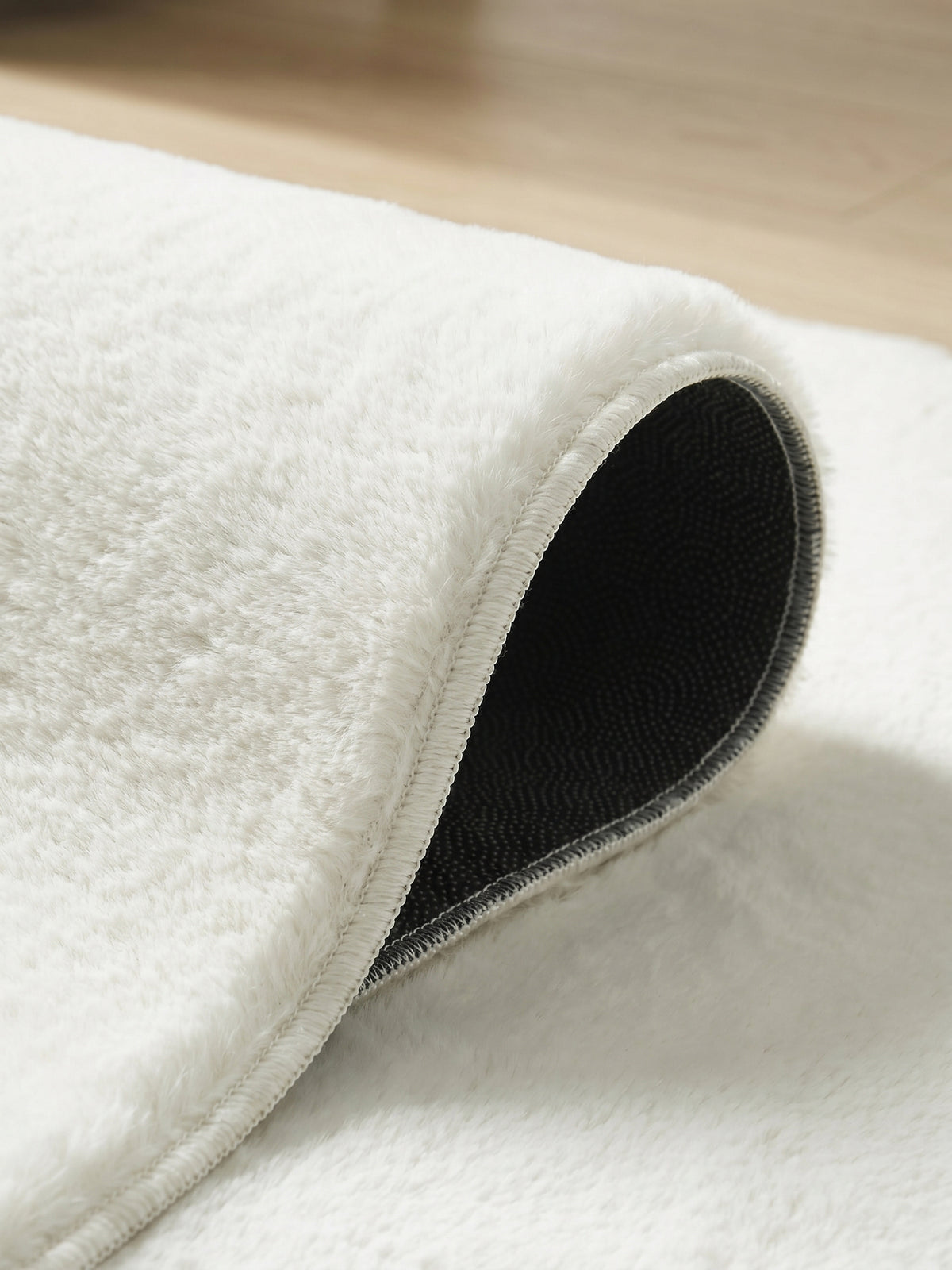 Teppich Creme Kante Verarbeitung