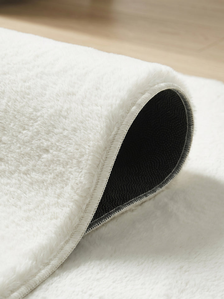 Teppich Creme Kante Verarbeitung_