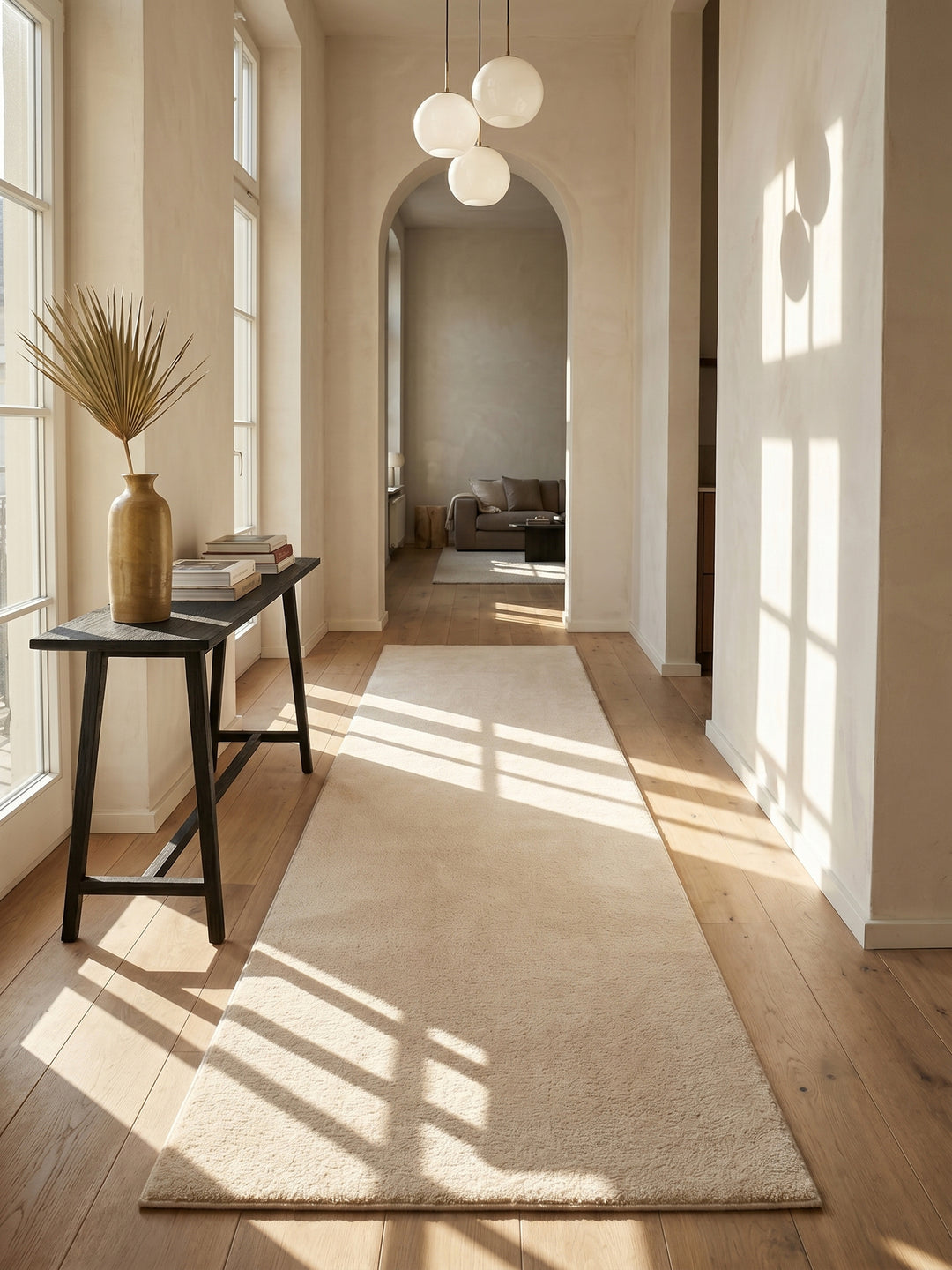 Teppich Beige Läufer im modernen Wohnzimmer_