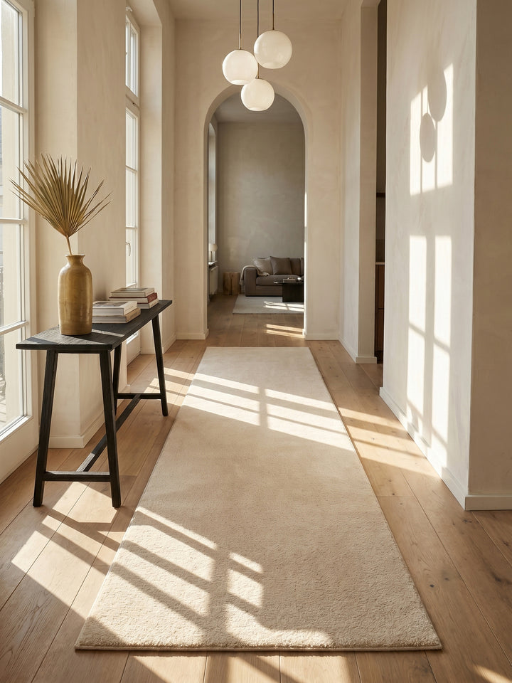 Teppich Beige Läufer im modernen Wohnzimmer_