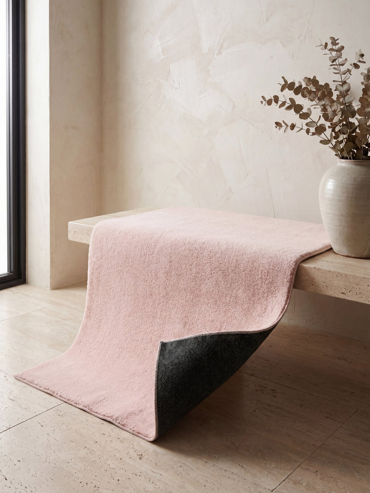 Teppich Puderrosa rechteckig Editorial Styling_