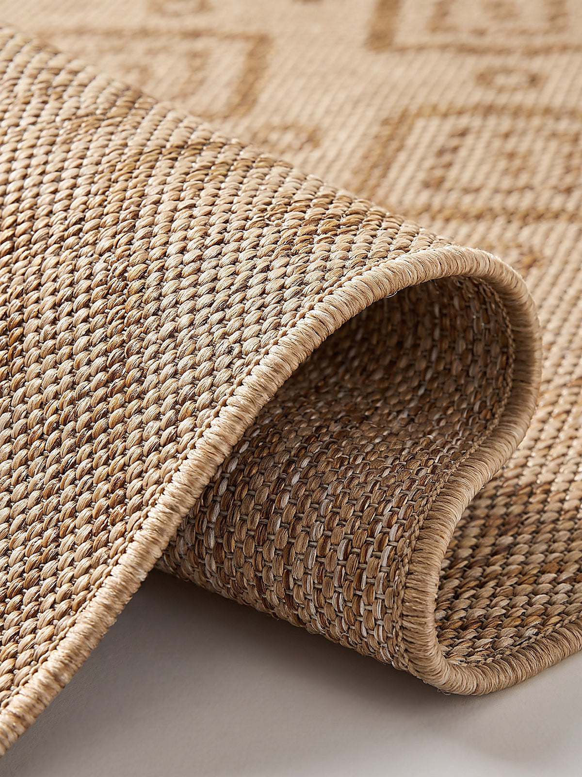 Teppich Beige-Braun Kante Verarbeitung_