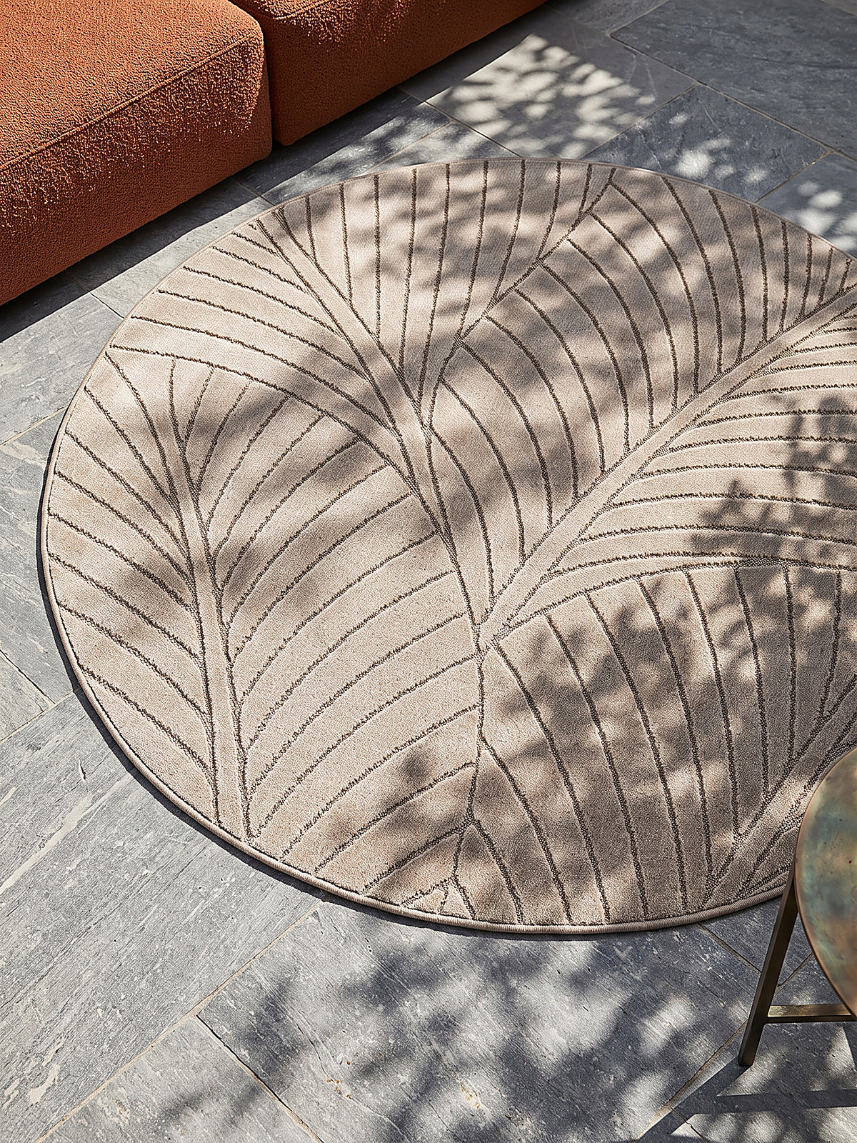 Teppich Beige rund in der Designerküche