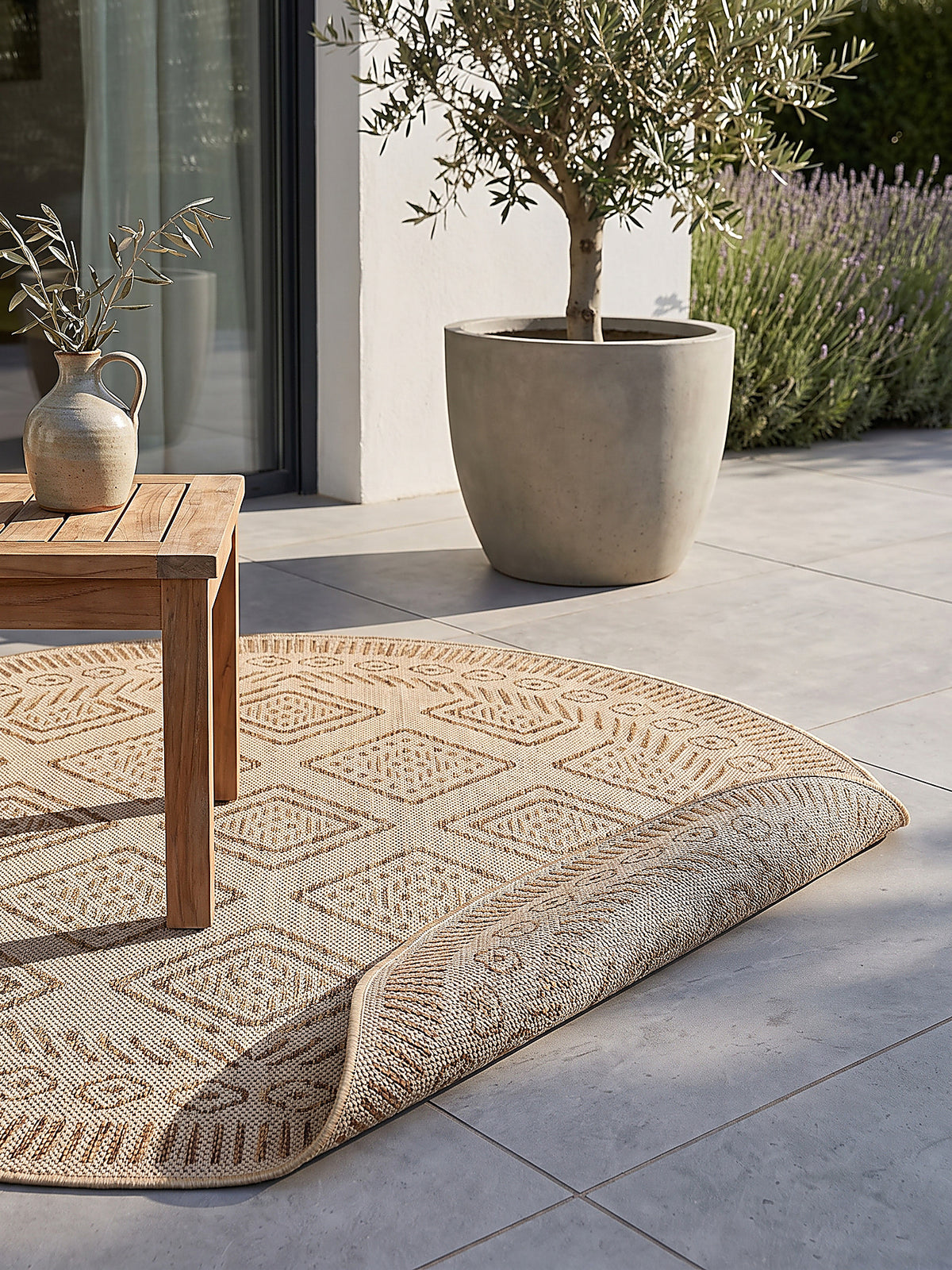 Teppich Beige-Braun rund Editorial Styling_