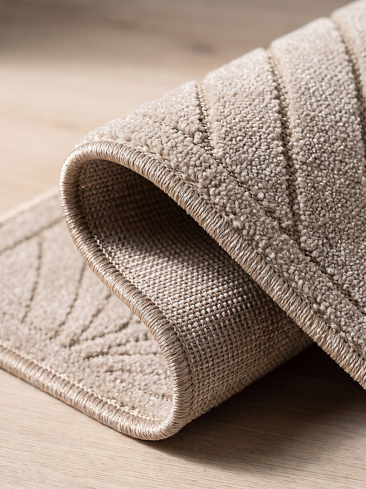 Teppich Beige Kante Verarbeitung_