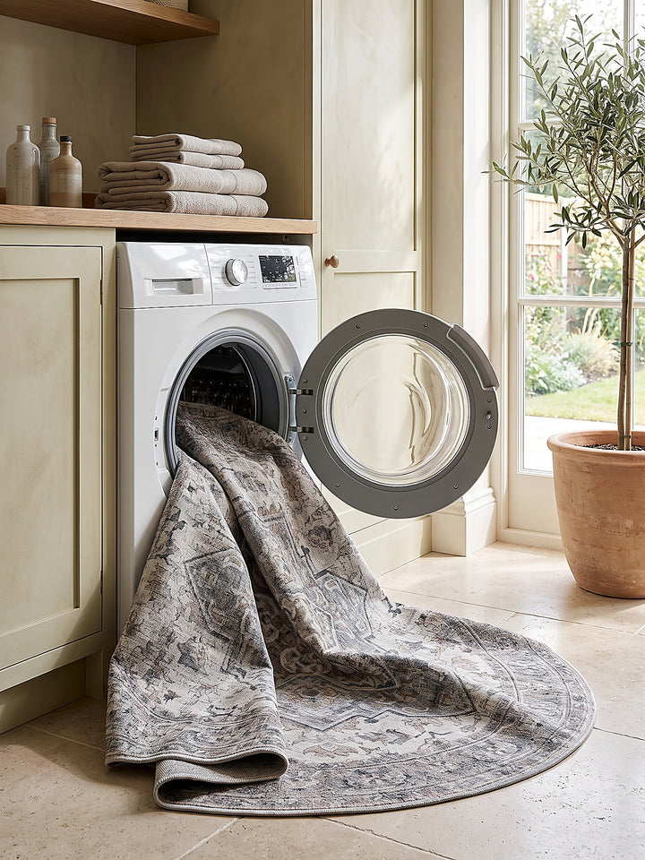 Teppich Beige-Grau rund gemütliche Wohnszene_