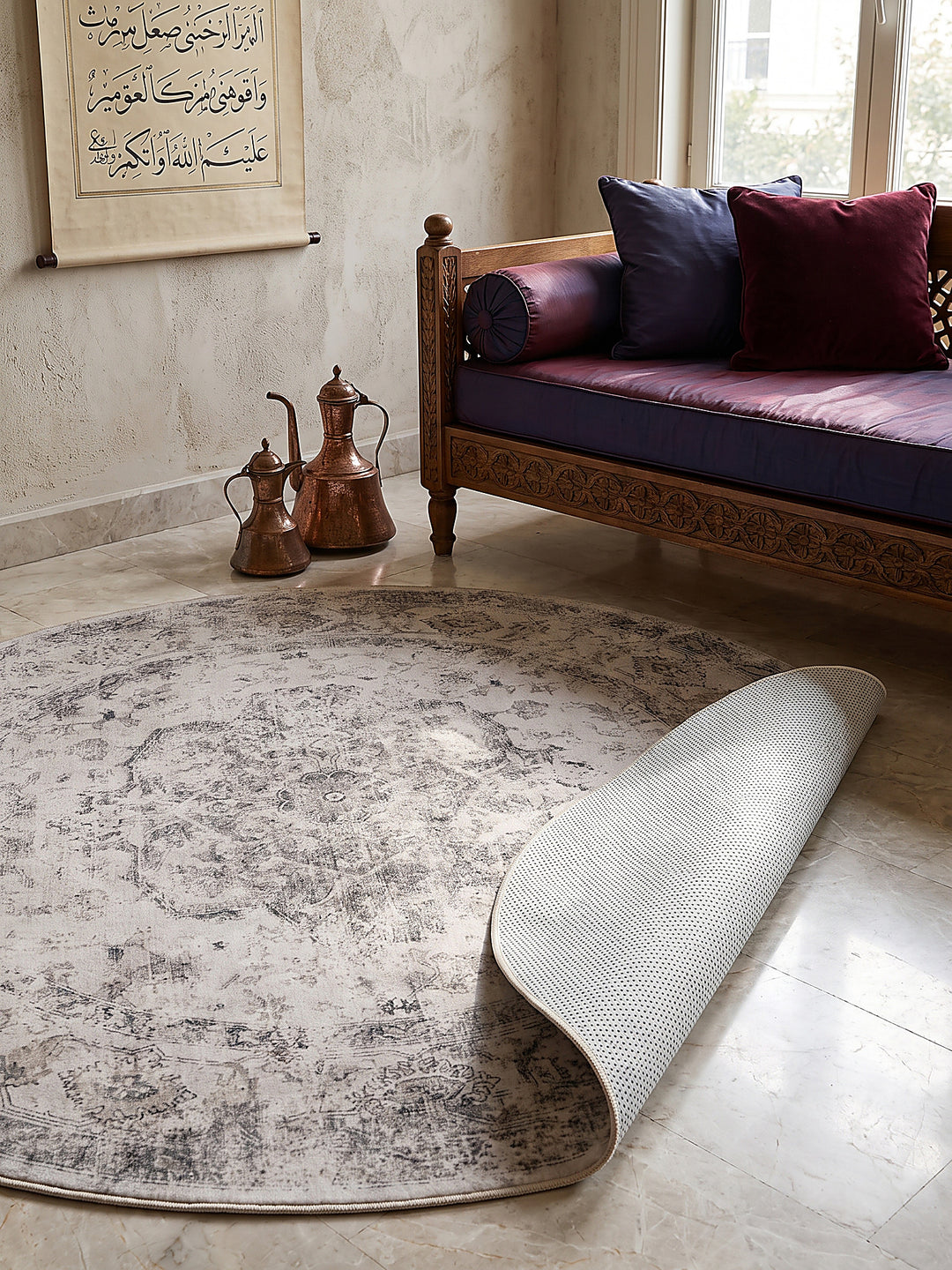 Teppich Beige-Grau rund Editorial Styling_