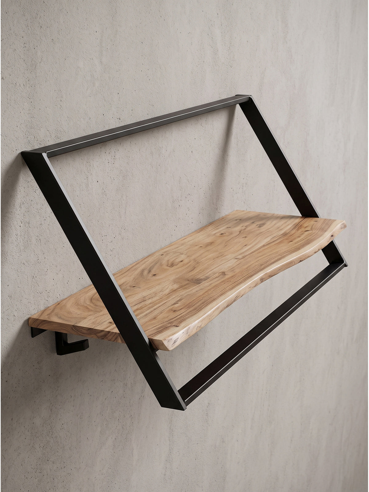 Fokus auf die sechs robusten Kleiderhaken am unteren Metallrohr der Garderobe, ideal für schwere Winterjacken und Ledertaschen.