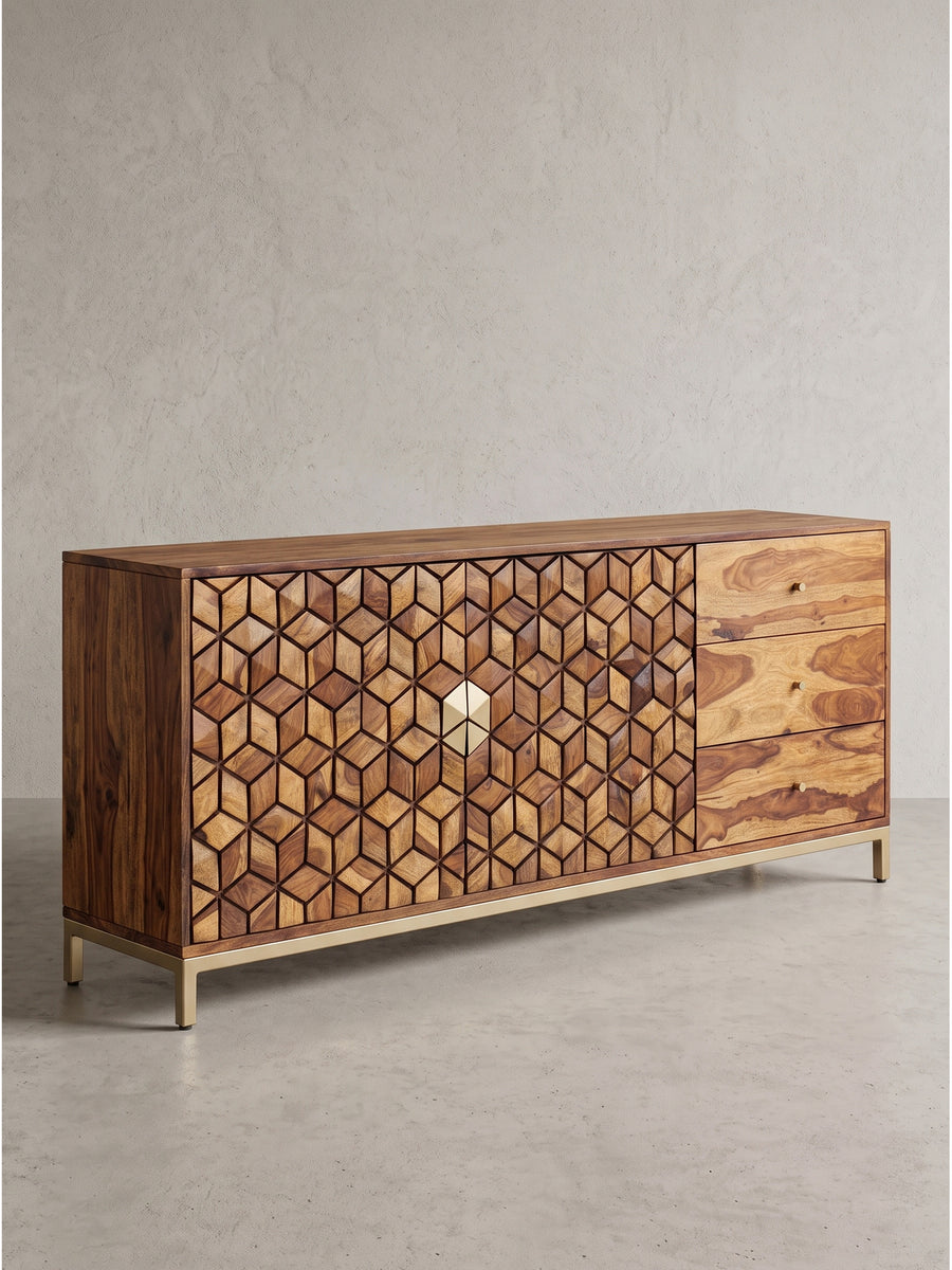 Frontansicht des modernen Sideboards aus Sheesham Massivholz mit zwei Türen und drei Schubladen auf weißem Hintergrund_