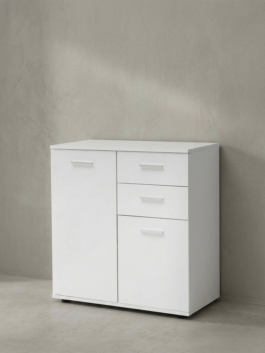 Weiße Kommode mit einer Breite von 71 cm und zwei Schubladen freigestellt auf einem komplett weißen Hintergrund._