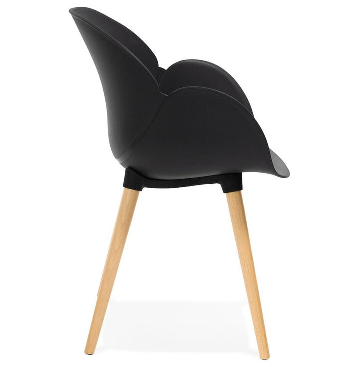 Eleganter Küchenstuhl Schwarz mit ergonomischer Sitzschale aus Polypropylen von Kadima Design_